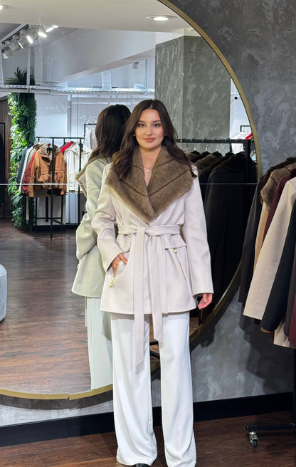 Veste Premium Élégante Col Fourrure - Vue face